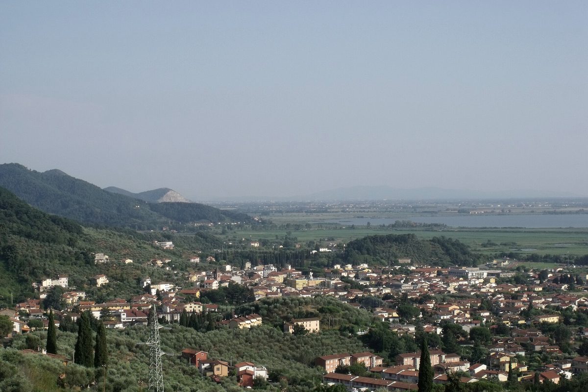 Veduta di Massarosa